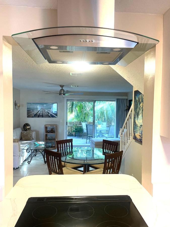 Coastal Townhome In Jupiter 1 Mile To Beach! 외부 사진